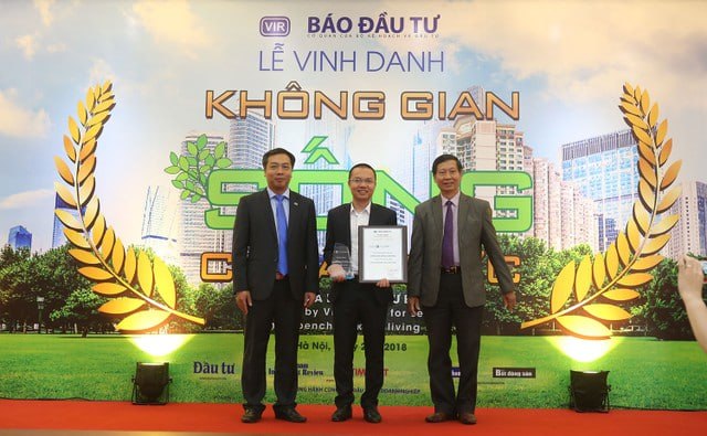Nhận vinh danh dự án tại Lễ vinh danh “Không gian sống chuẩn mực” do Báo Đầu tư tổ chức, Hà Nội, 28/3/2018